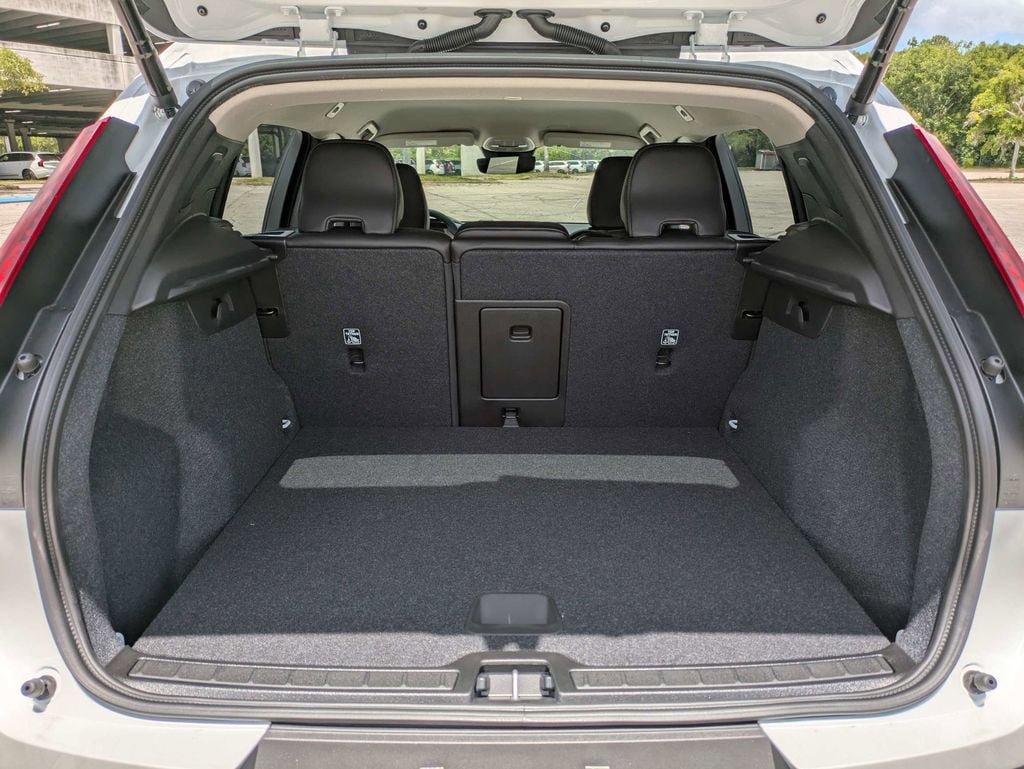 New 2026 Volvo XC40 B4 Core FWD image 13