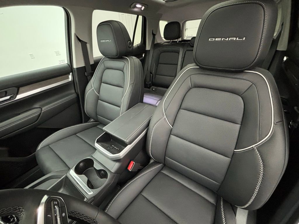 New 2026 GMC Terrain Denali w/ LPO, Floor Liner Package image 22