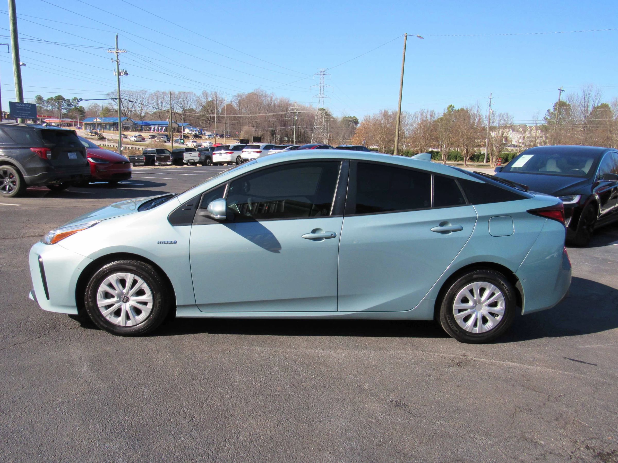 Used 2022 Toyota Prius LE image 7