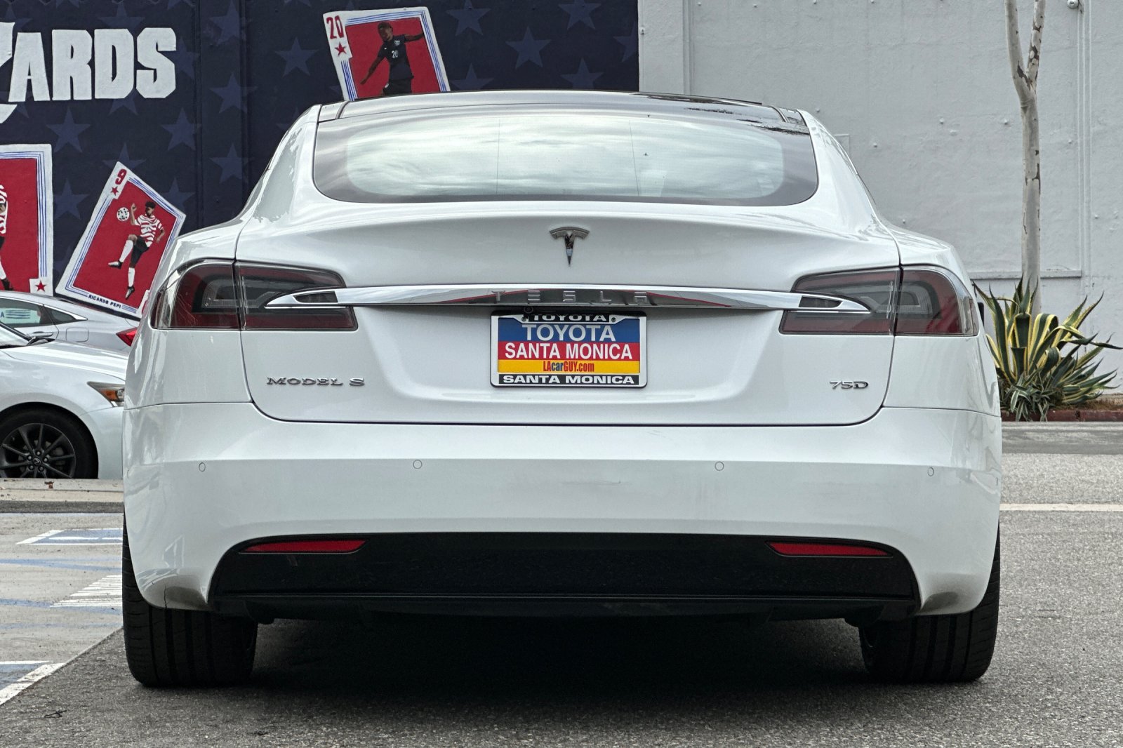 Used 2016 Tesla Model S 75D AWD/4WD image 5