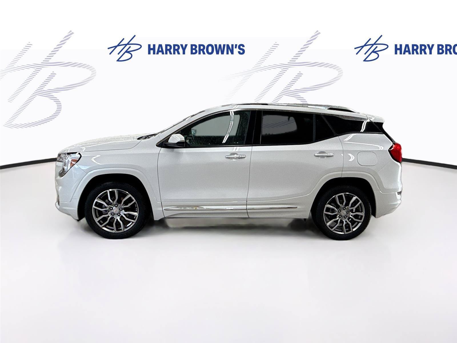 Used 2023 GMC Terrain Denali AWD/4WD image 8