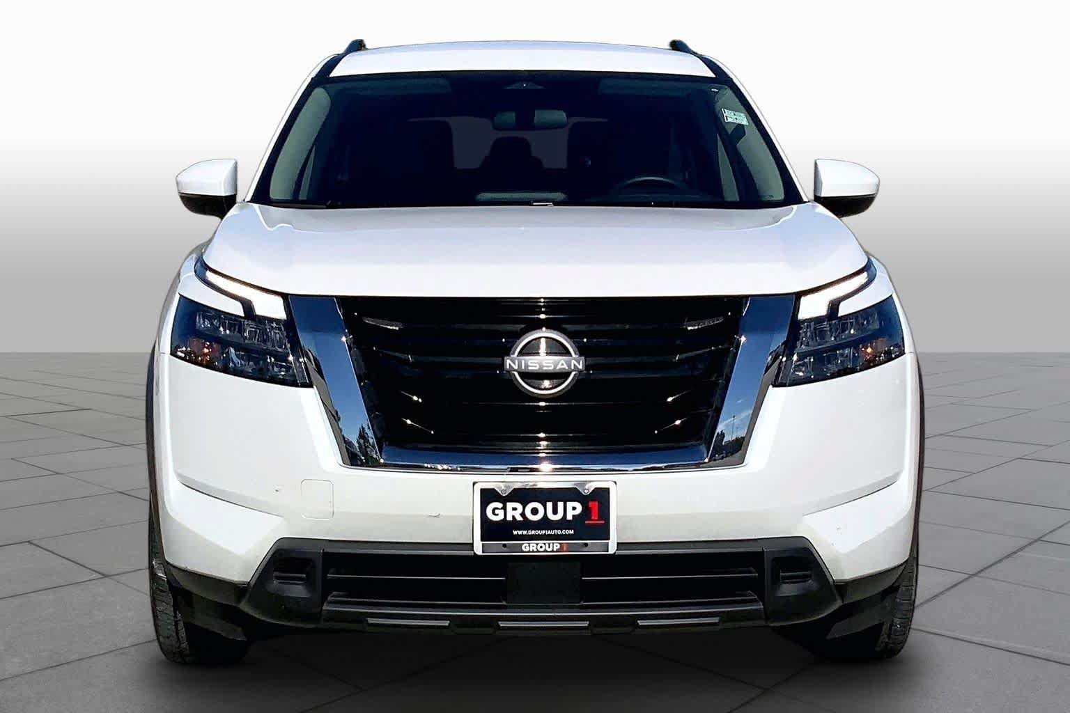 Used 2025 Nissan Pathfinder SV w/ Cargo Package FWD image 4
