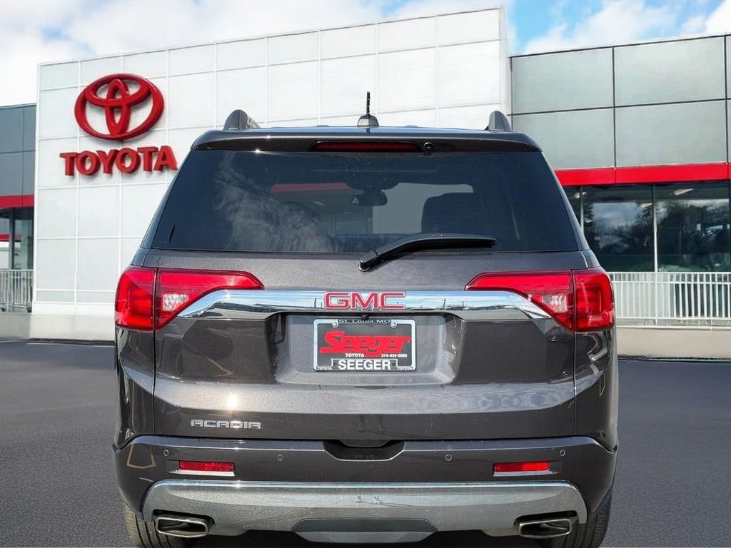 Used 2017 GMC Acadia Denali w/ Technology Package image 5