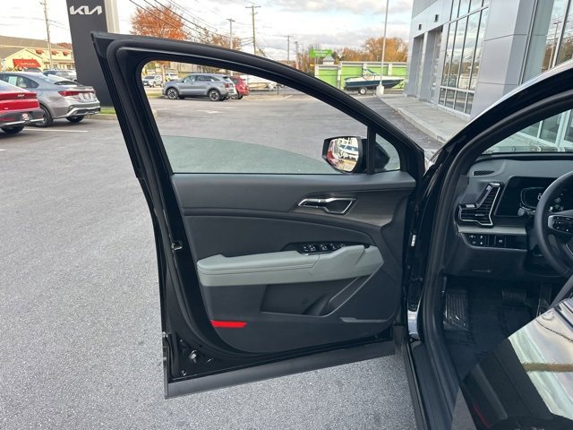 Used 2025 Kia Sportage X-Line image 30
