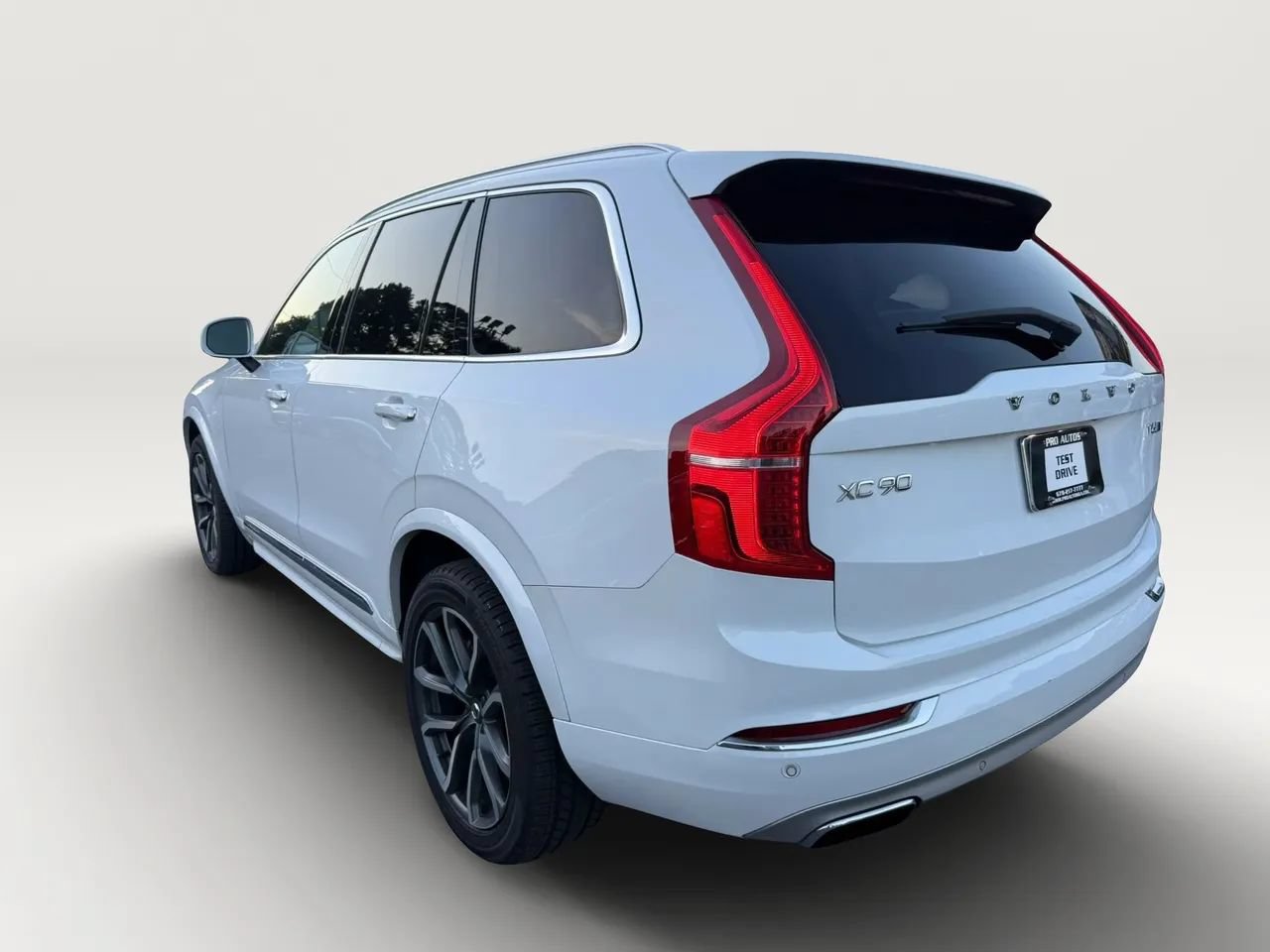 Used 2016 Volvo XC90 T6 Inscription AWD/4WD image 4