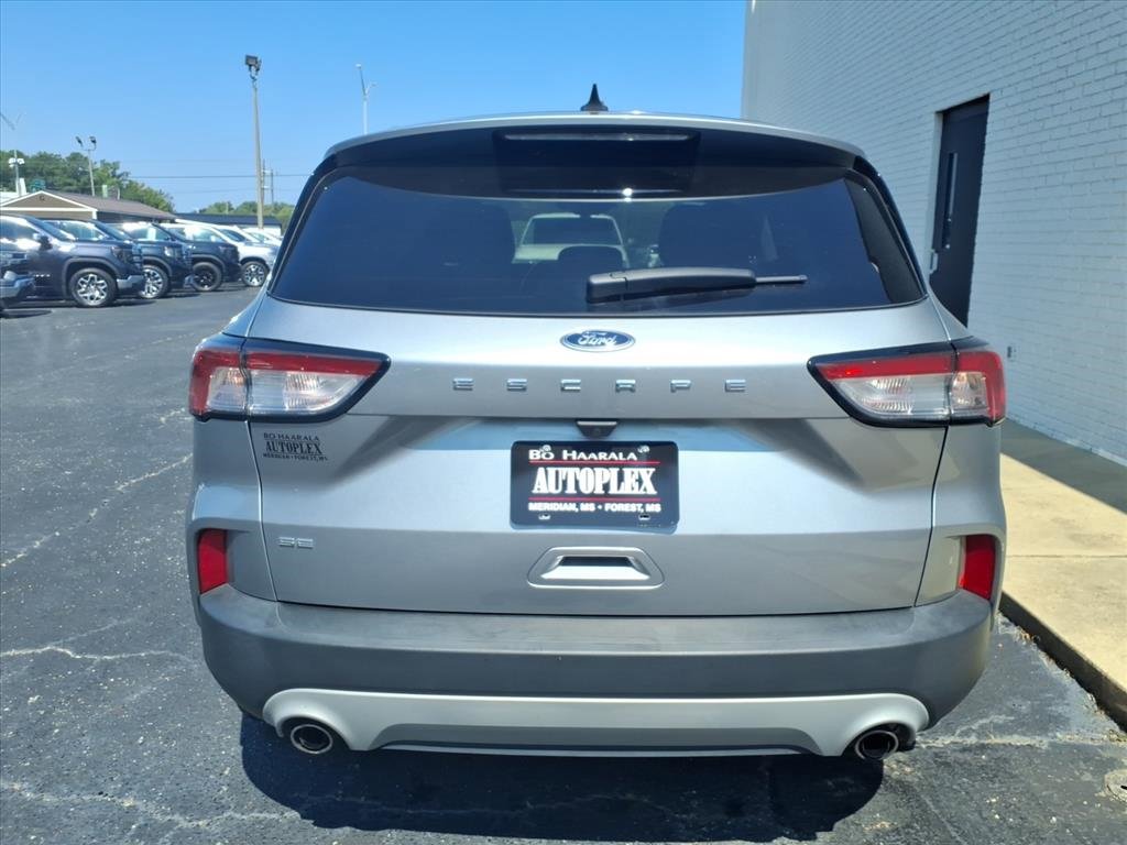 Used 2022 Ford Escape SE w/ Convenience Package image 4