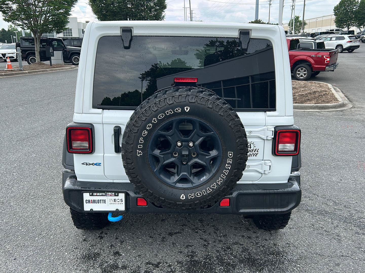 Used 2023 Jeep Wrangler Unlimited w/ Sun & Screen Package AWD/4WD image 4