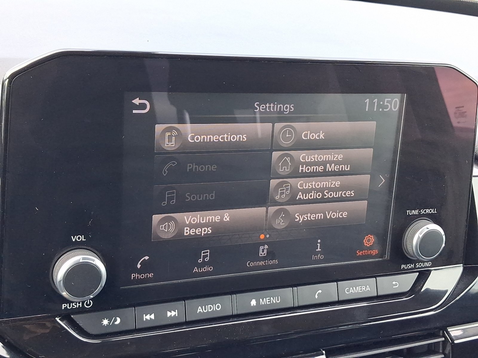 Used 2022 Nissan Pathfinder S AWD/4WD image 16