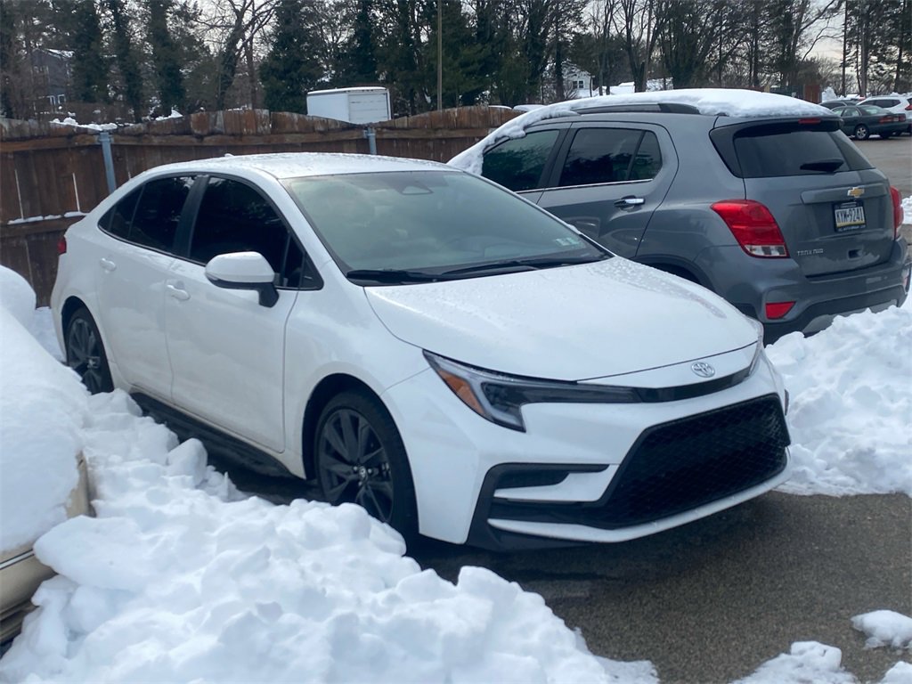 Used 2026 Toyota Corolla SE image 7