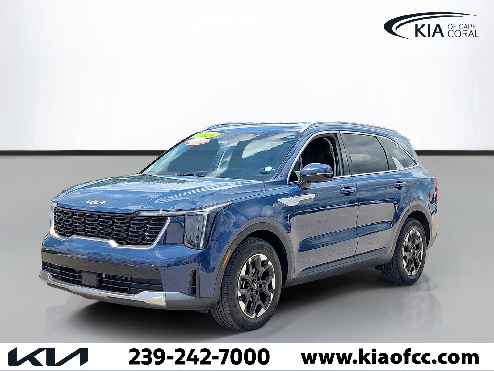 Certified 2024 Kia Sorento S FWD image 3