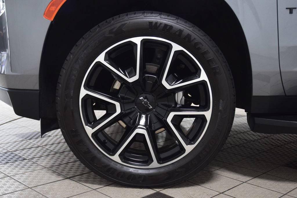Used 2022 Chevrolet Tahoe RST w/ Sport Performance Package AWD/4WD image 29