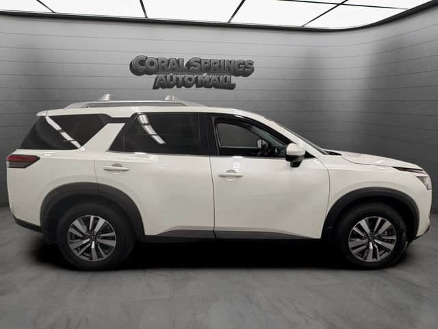 Certified 2024 Nissan Pathfinder SL FWD image 6