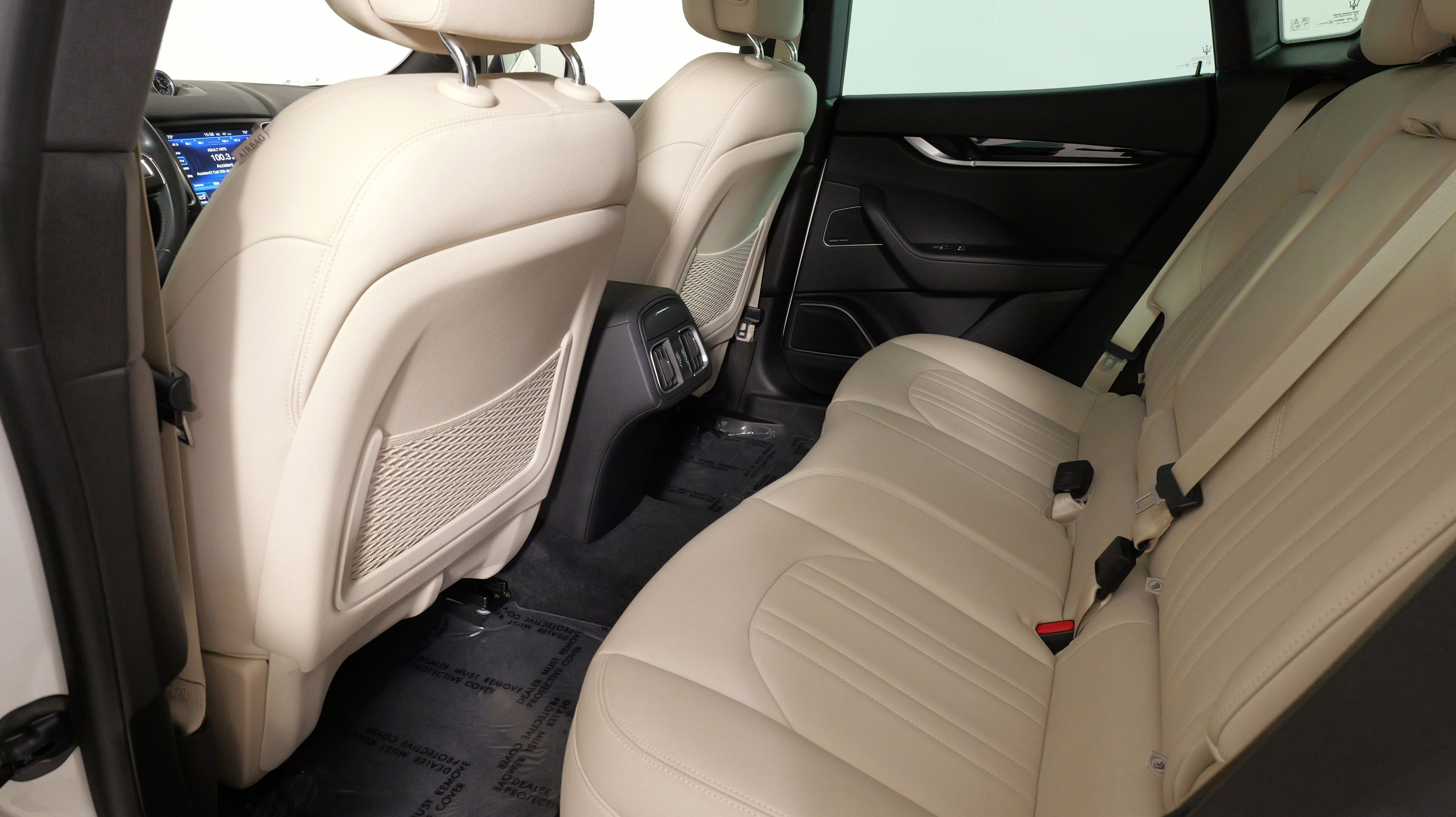 Used 2018 Maserati Levante image 36