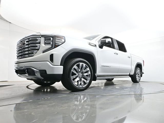 Used 2023 GMC Sierra 1500 Denali w/ Denali Reserve Package AWD/4WD image 30