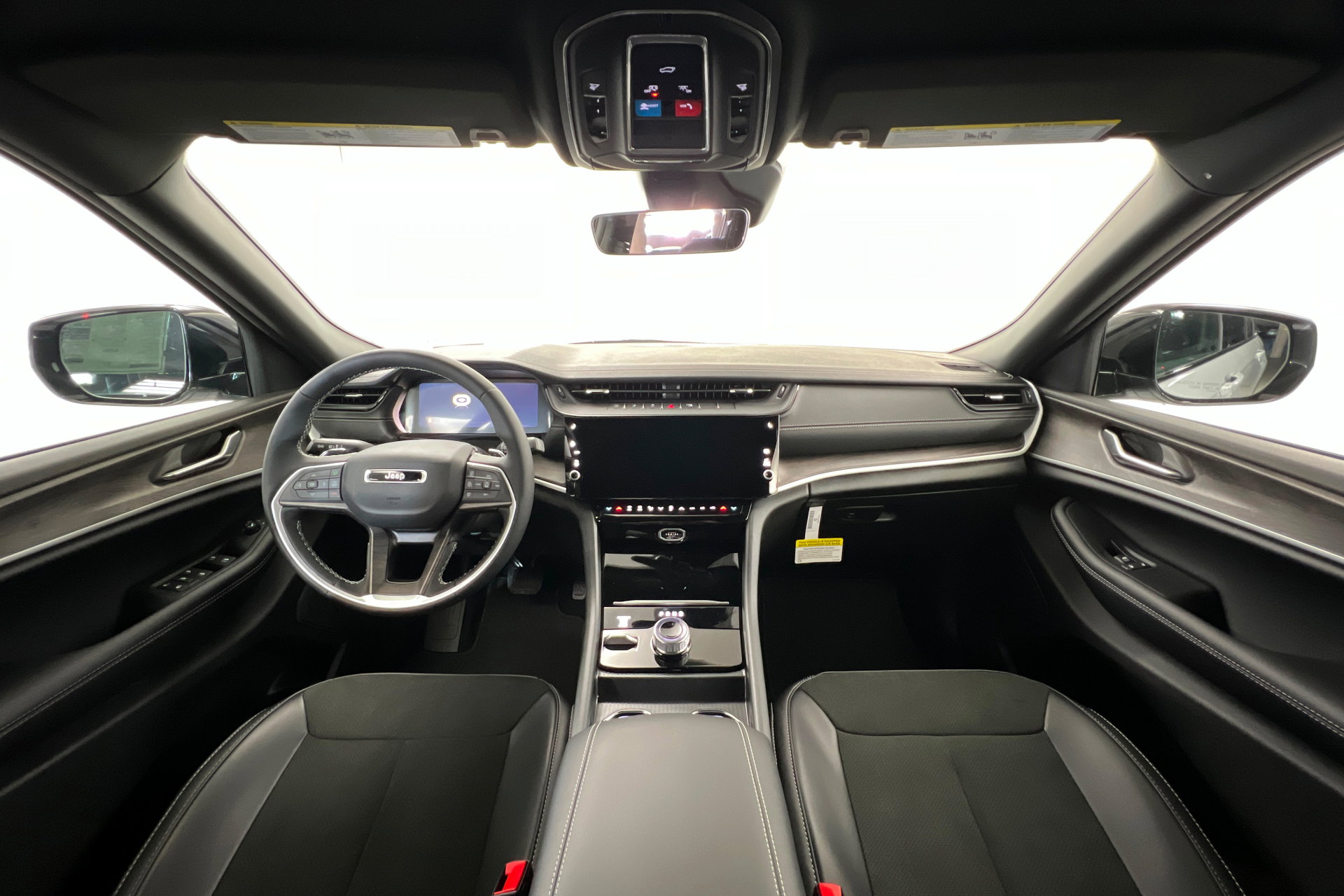 New 2026 Jeep Grand Cherokee Altitude AWD/4WD image 9