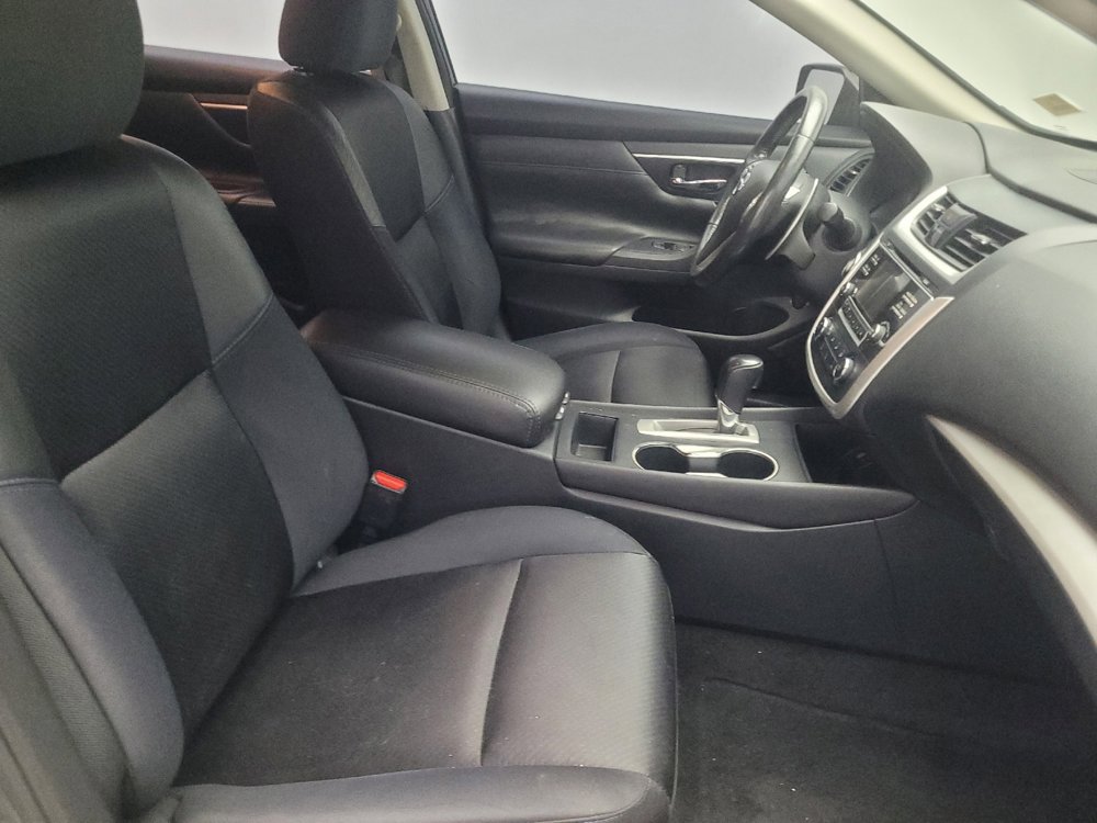 Used 2017 Nissan Altima 2.5 SR w/ Midnight Edition Package FWD image 21