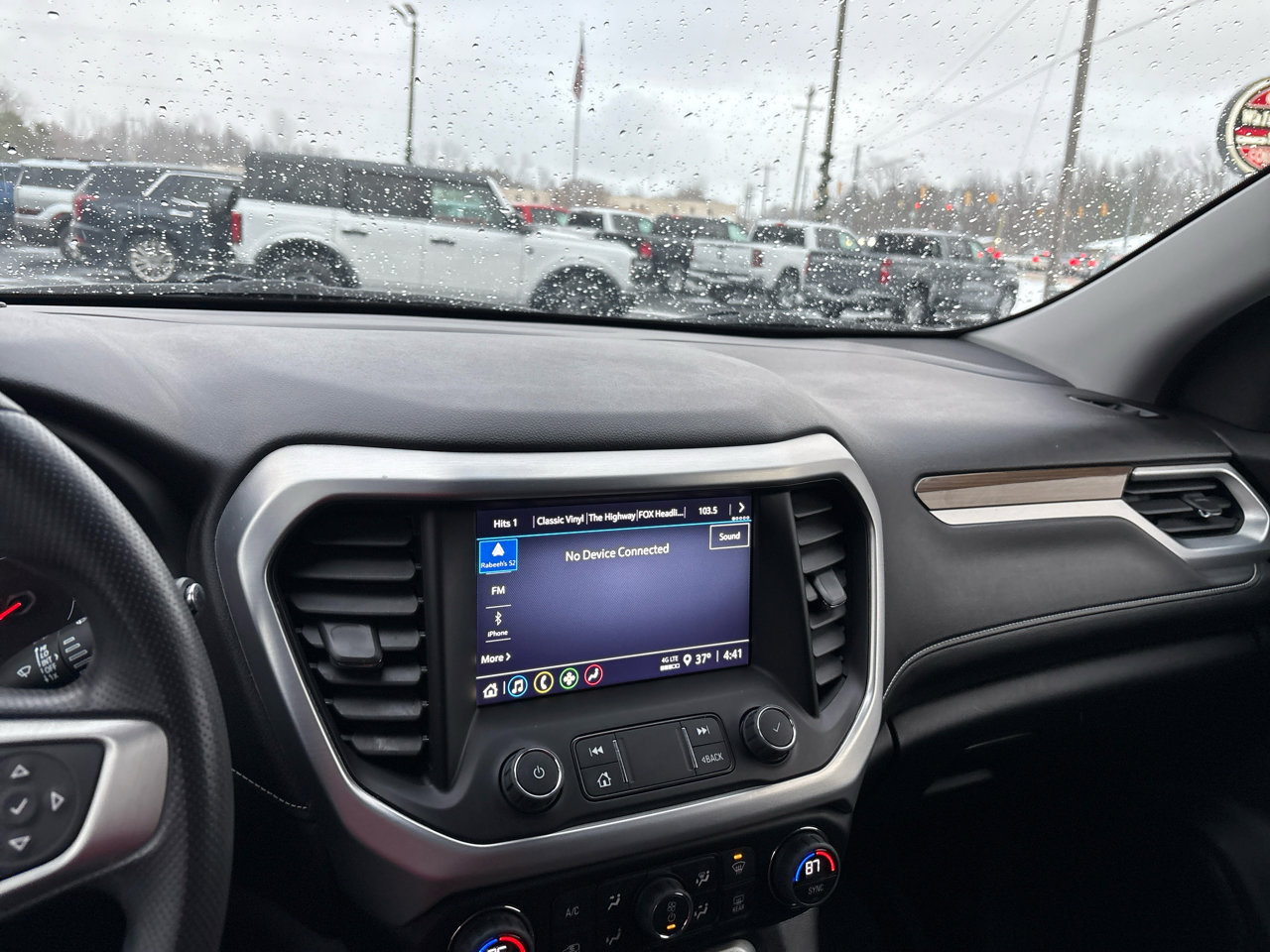 Used 2023 GMC Acadia SLE w/ Driver Convenience Package image 21