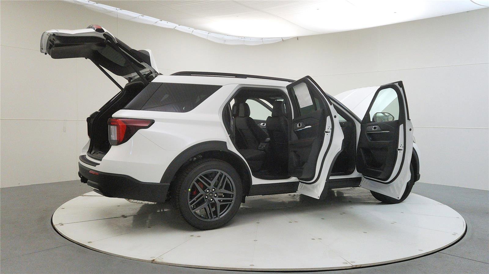 New 2026 Ford Explorer ST-Line image 14