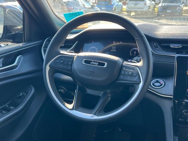 Used 2024 Jeep Grand Cherokee Altitude image 14