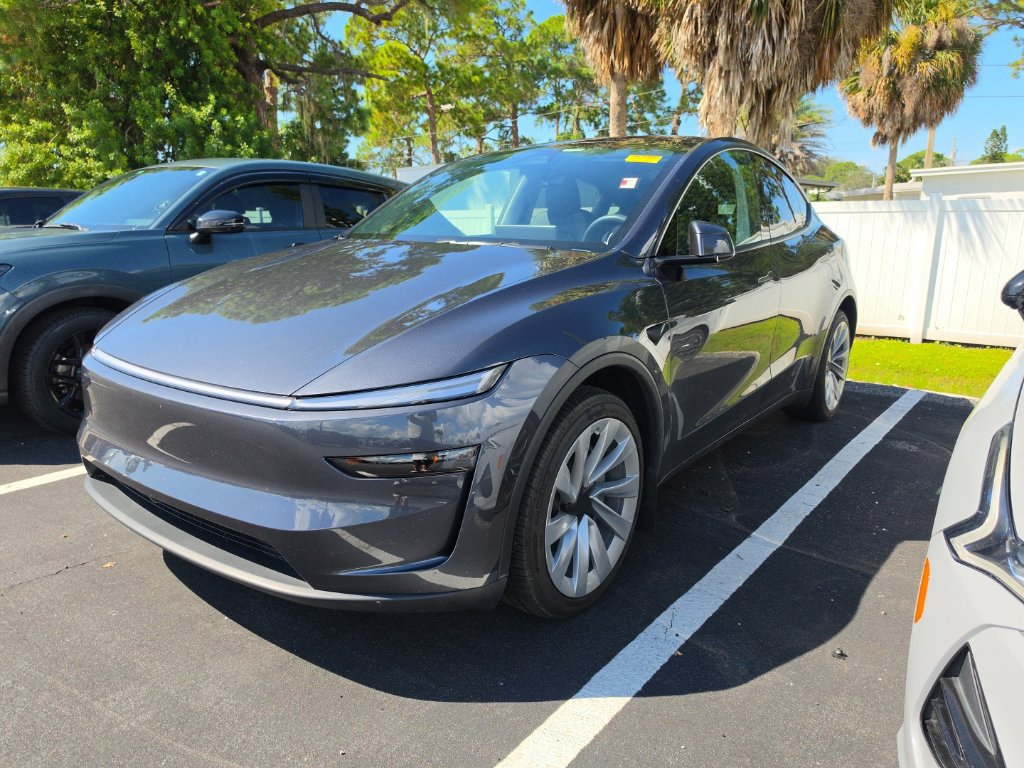 Used 2026 Tesla Model Y 2WD image 7