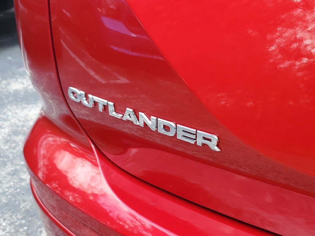 New 2026 Mitsubishi Outlander ES FWD image 8