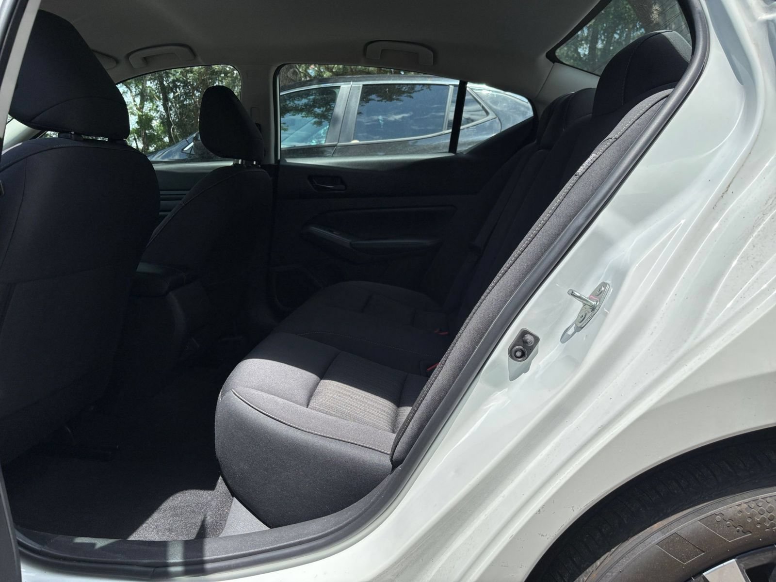 Used 2025 Nissan Altima 2.5 SV FWD image 21
