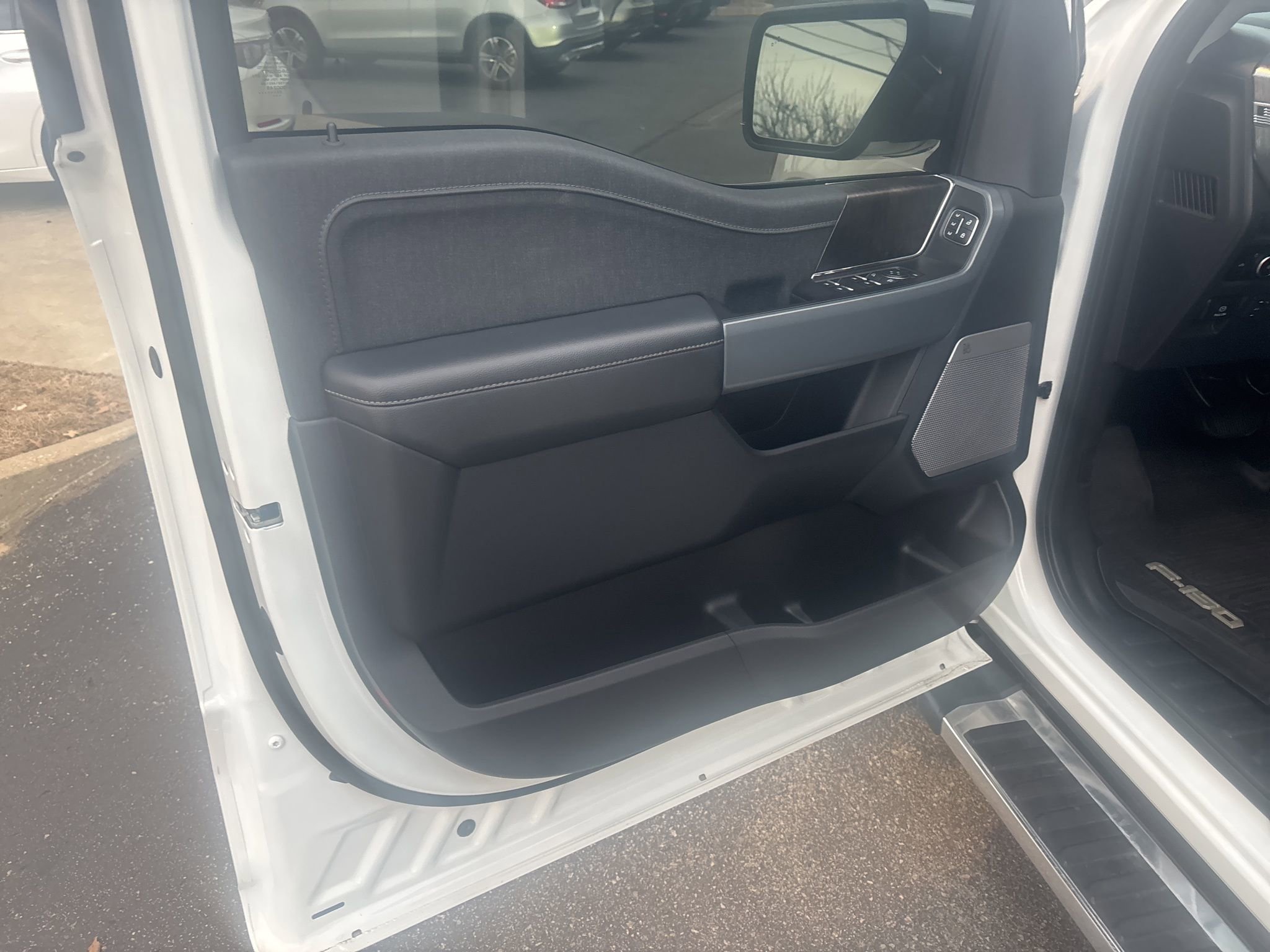 Used 2023 Ford F150 Lariat w/ Equipment Group 502A High image 25