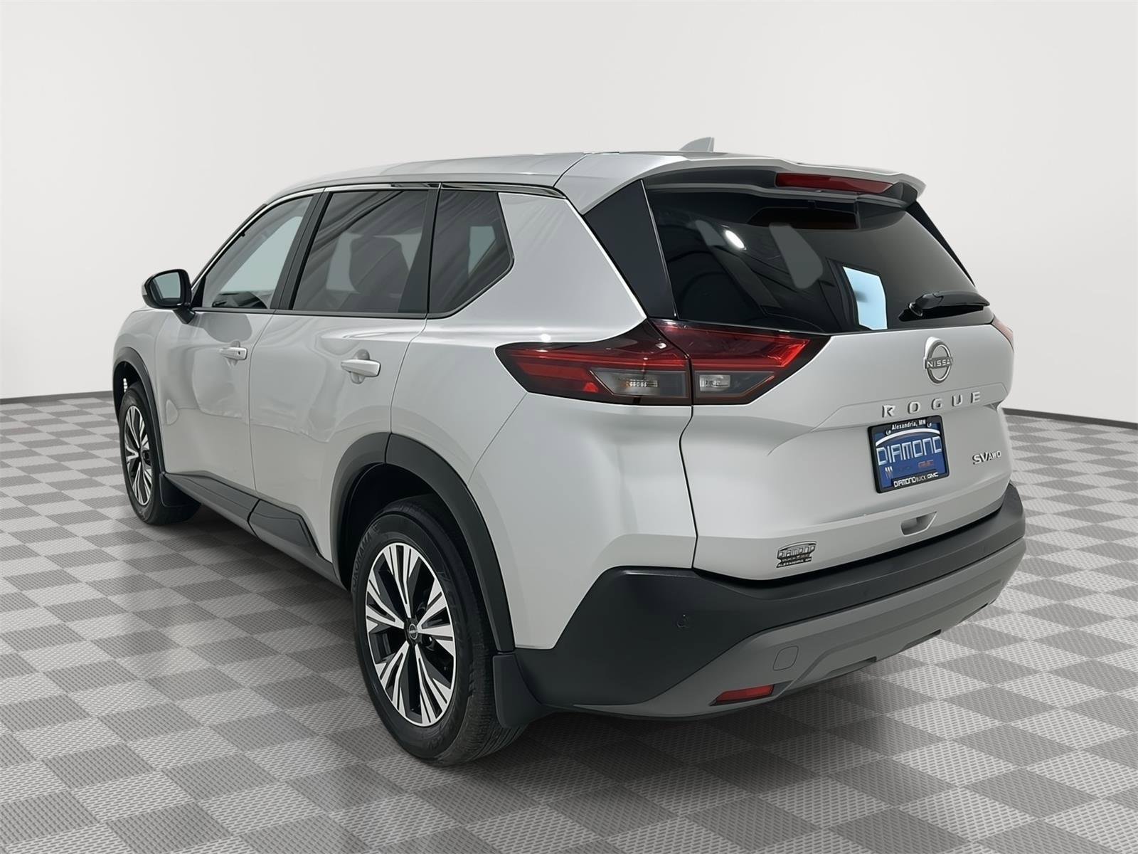 Used 2023 Nissan Rogue SV image 4