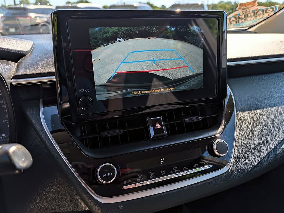 Used 2025 Toyota Corolla LE FWD image 23