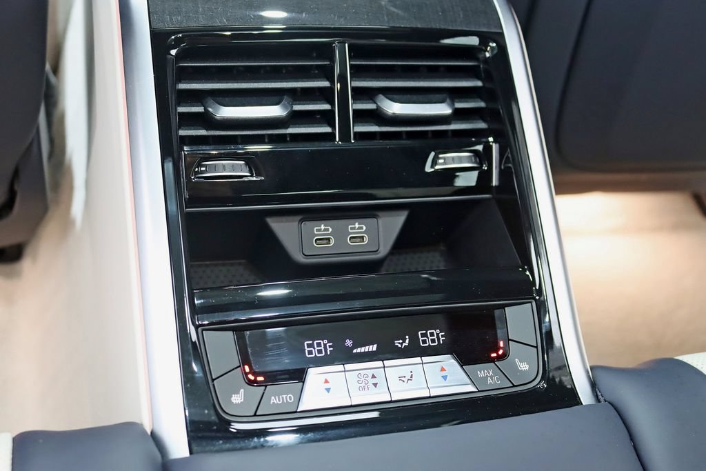 Used 2025 BMW ALPINA B8 xDrive Gran Coupe AWD/4WD image 31