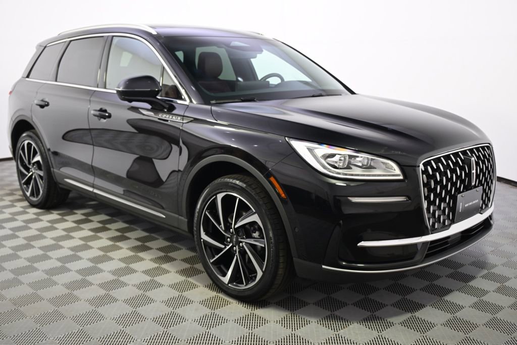 Used 2023 Lincoln Corsair Reserve w/ Equipment Group 202A AWD/4WD image 8