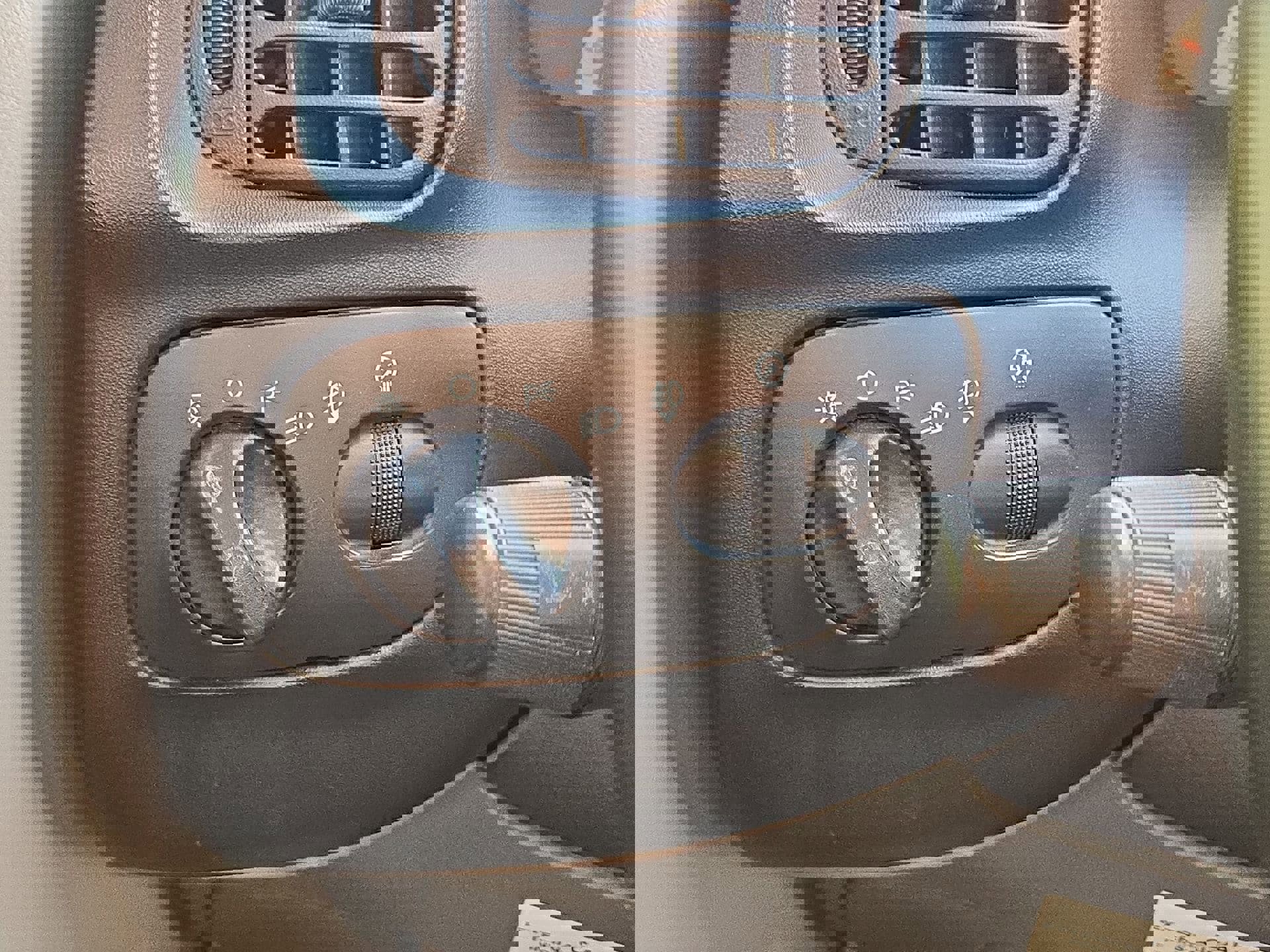 Used 2001 Ford F150 Lightning image 19