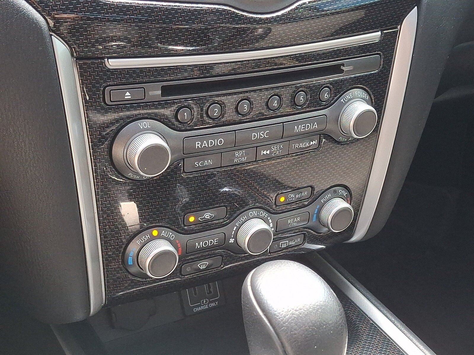 Used 2020 Nissan Pathfinder SL AWD/4WD image 19