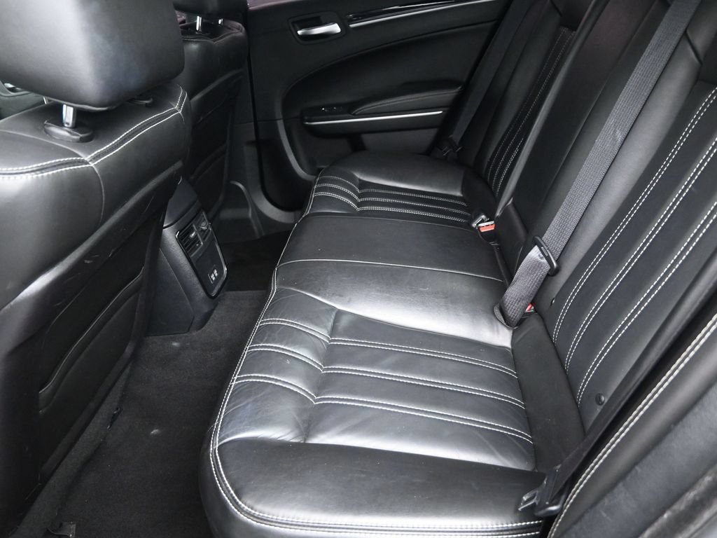 Used 2020 Chrysler 300 S RWD image 13