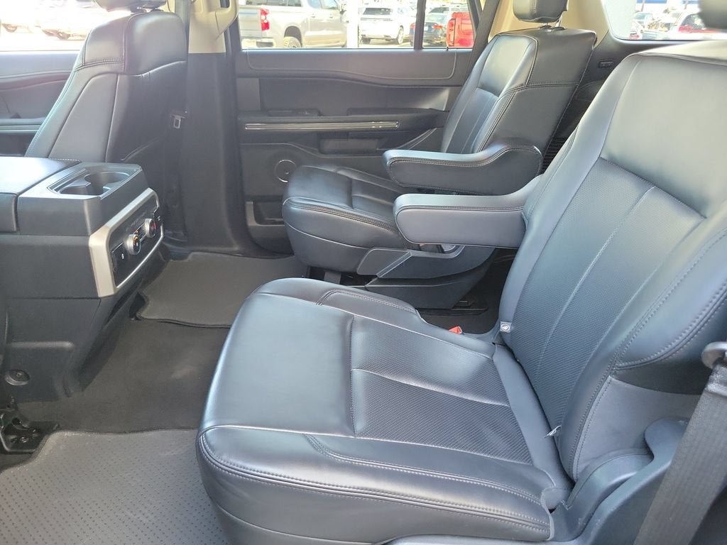 Used 2024 Ford Expedition XLT RWD image 14