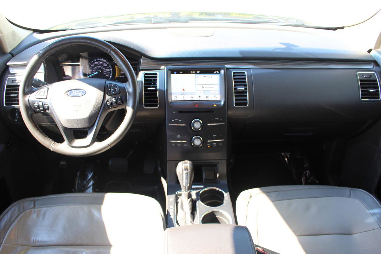 Used 2017 Ford Flex SEL w/ Equipment Group 202A FWD image 32