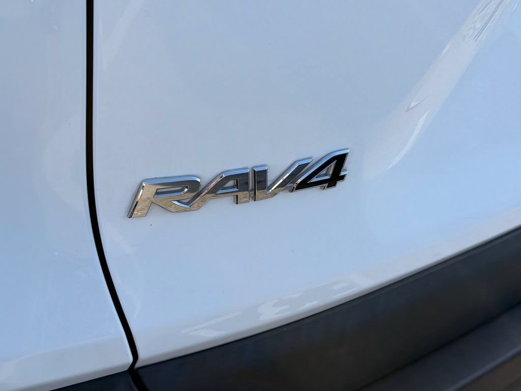 Used 2024 Toyota RAV4 XLE w/ Convenience Package FWD image 14