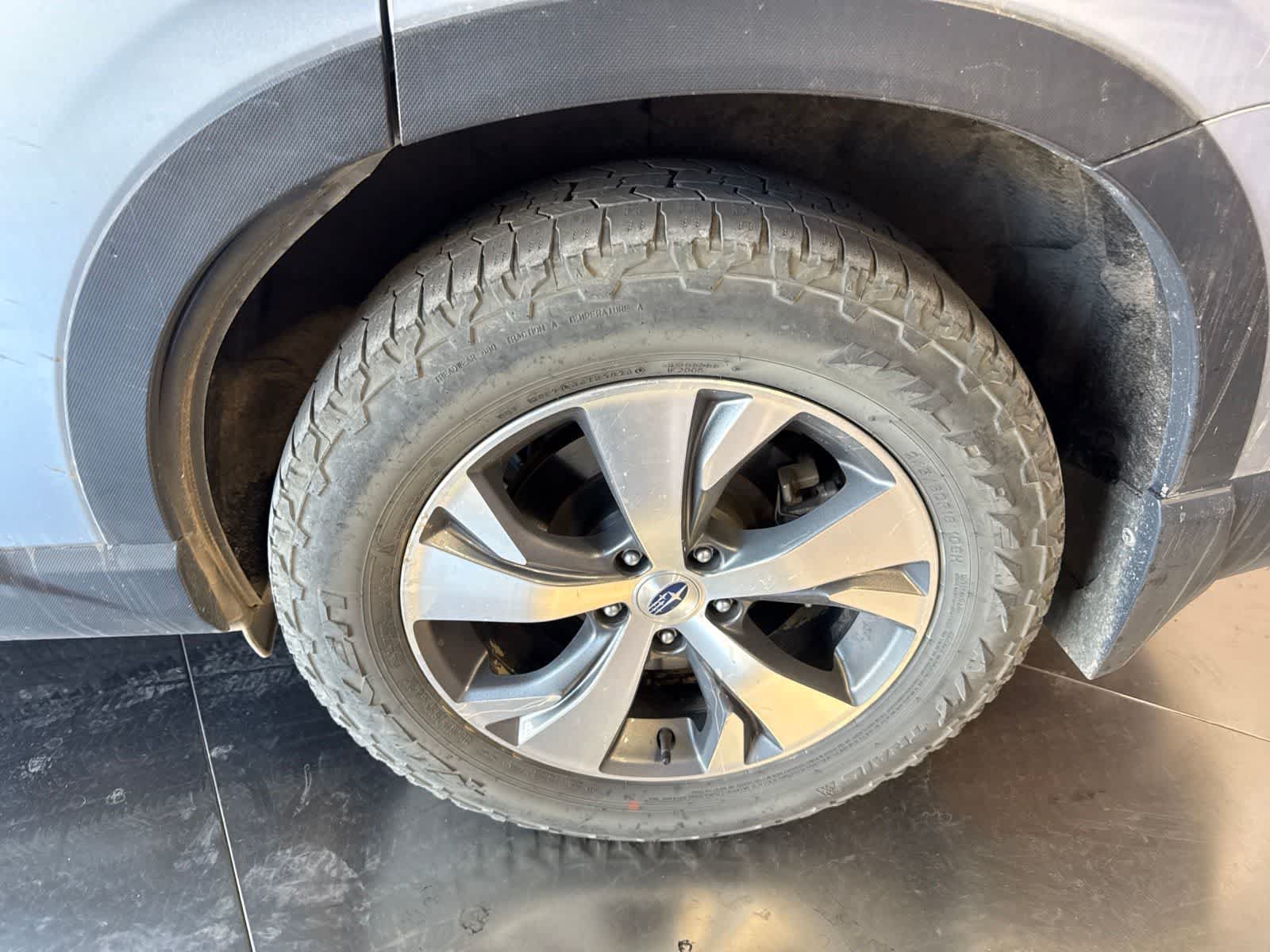 Used 2021 Subaru Ascent Premium w/ Convenience Package AWD/4WD image 8