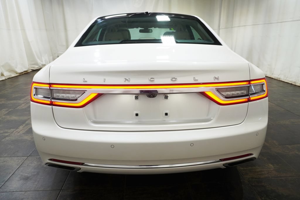 Used 2017 Lincoln Continental Select FWD image 5
