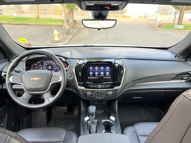 Used 2023 Chevrolet Traverse High Country AWD/4WD image 16