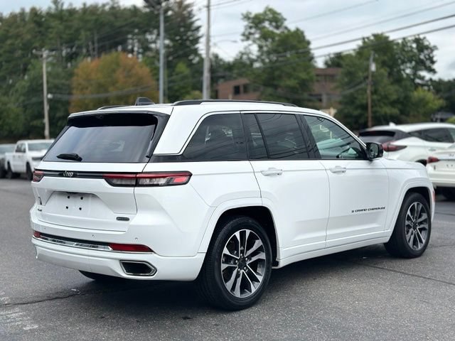 Used 2023 Jeep Grand Cherokee Overland w/ Luxury Tech Group IV AWD/4WD image 6