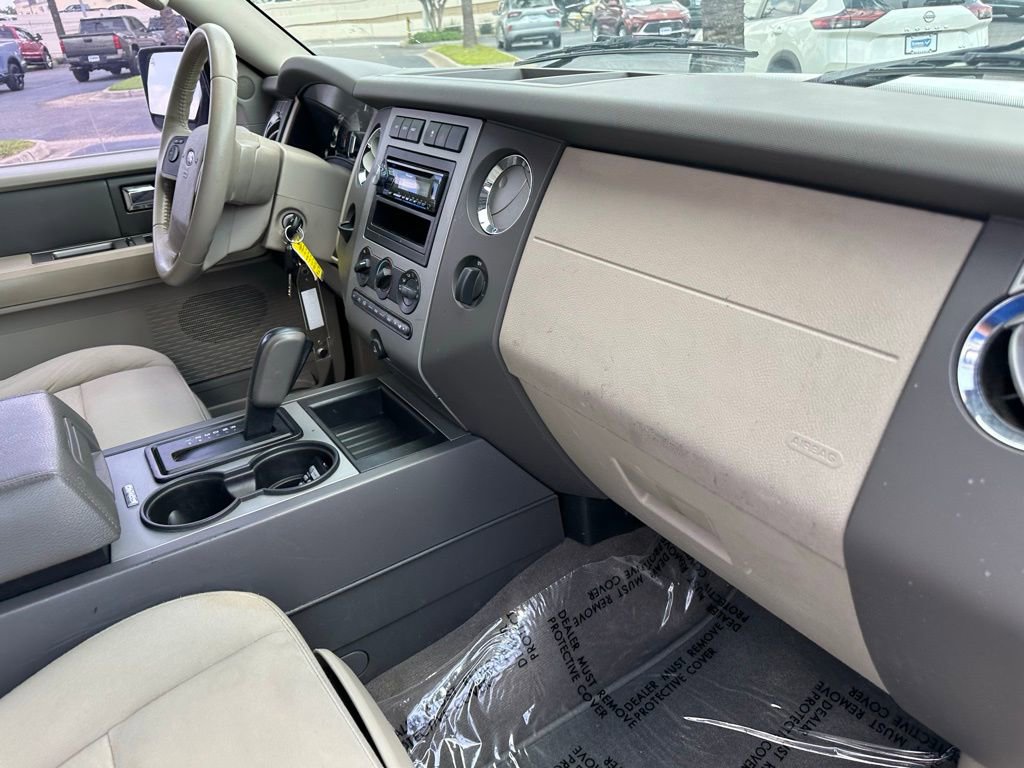Used 2010 Ford Expedition XLT RWD image 24