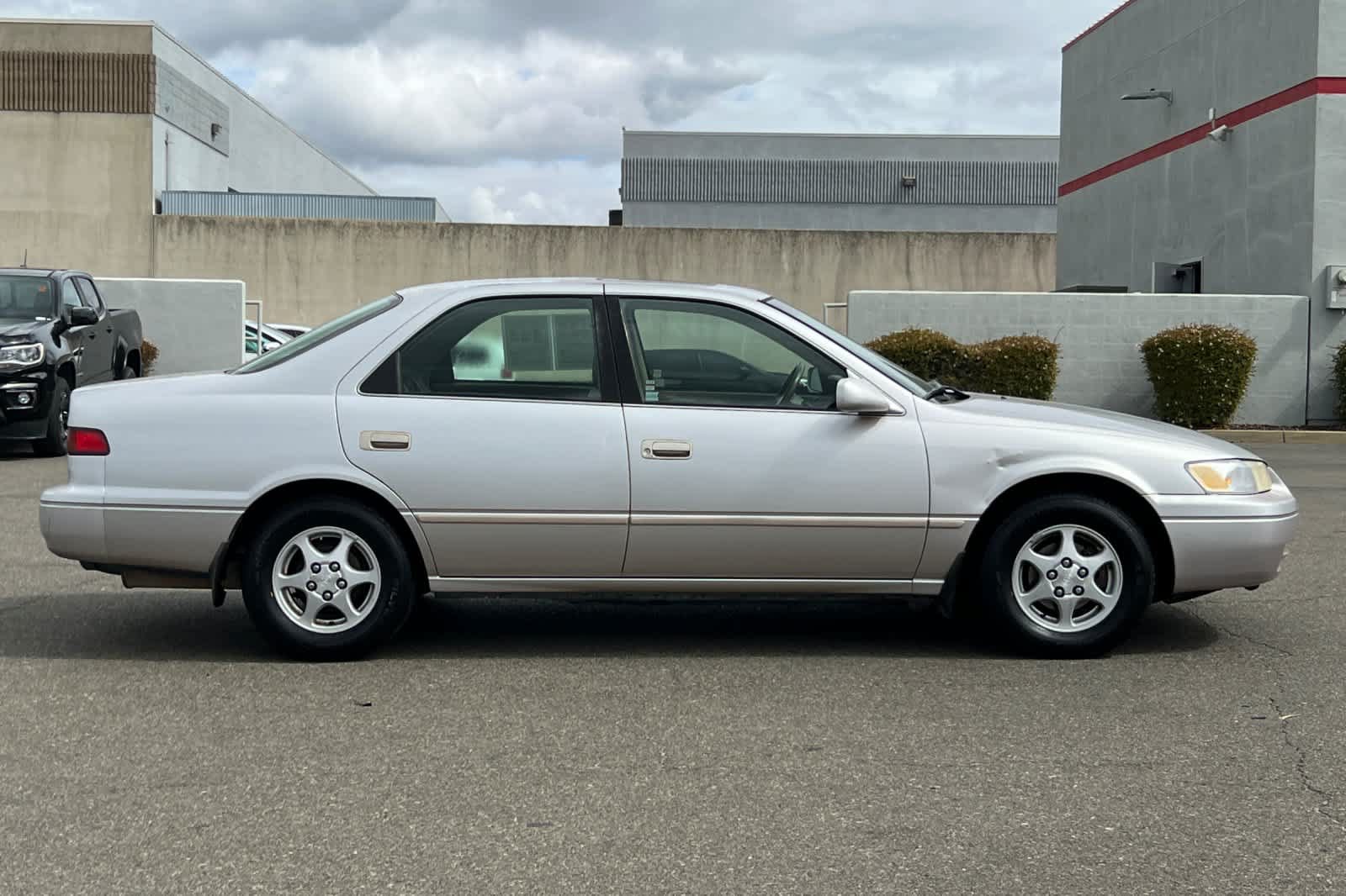 Used 1997 Toyota Camry LE FWD image 6
