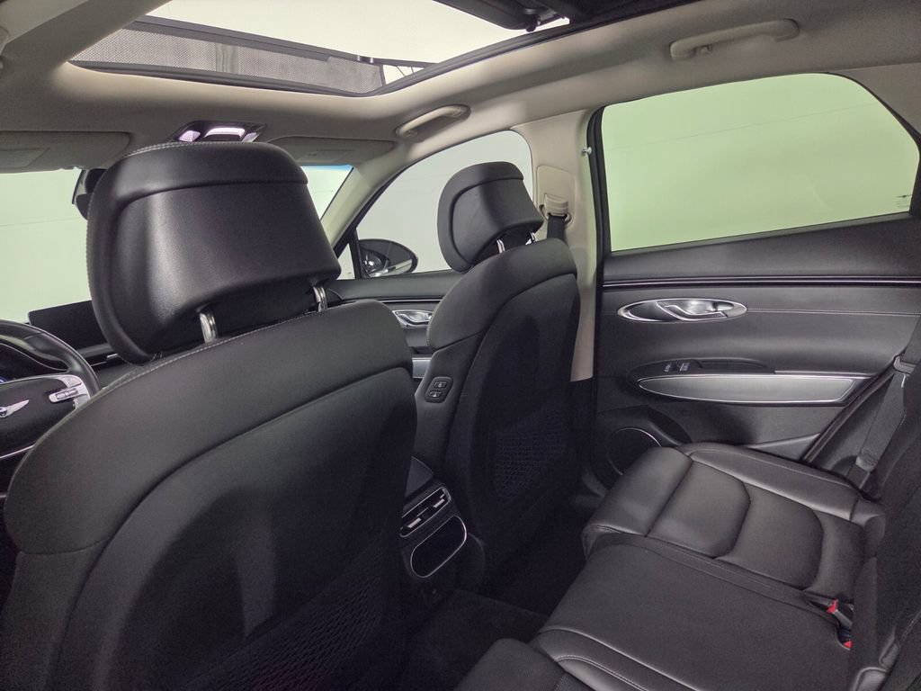 Used 2023 Genesis GV70 2.5T w/ Select Package AWD/4WD image 24