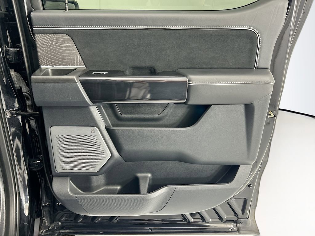 Used 2023 Ford F150 Lightning Platinum image 26