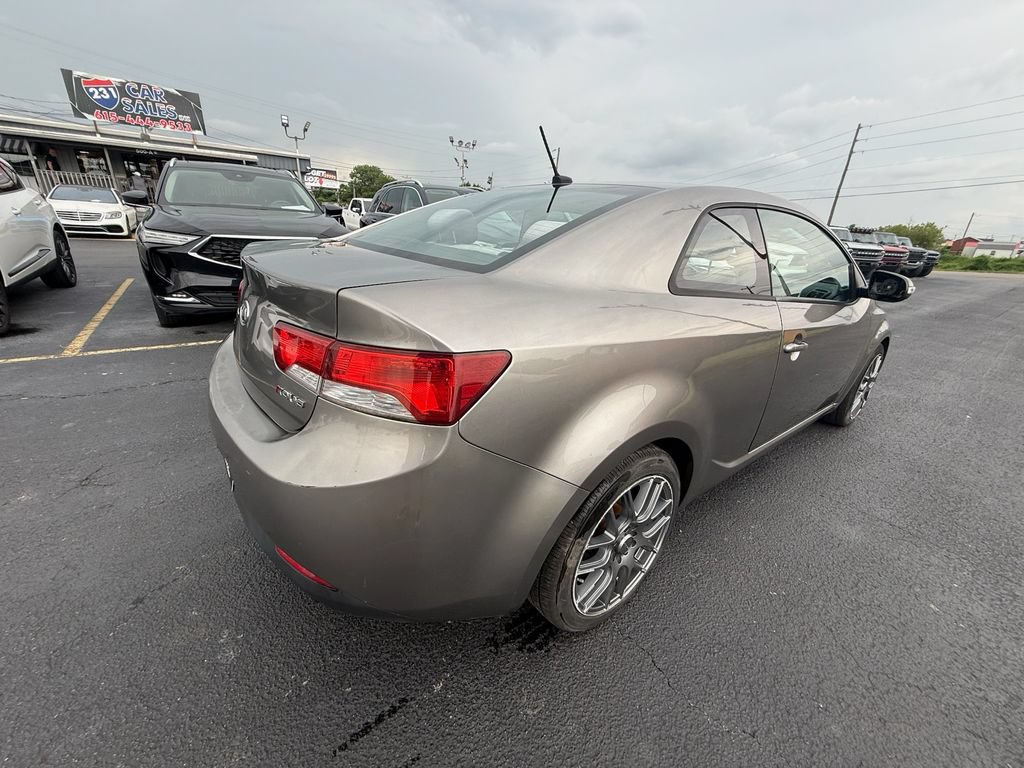 Used 2010 Kia Forte Koup SX FWD image 3