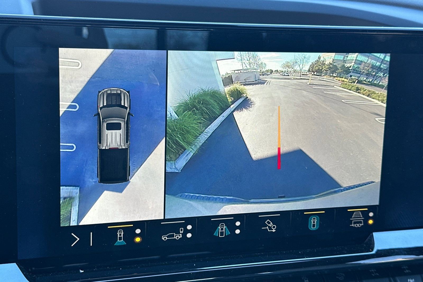 Certified 2023 Chevrolet Silverado 1500 ZR2 w/ Technology Package image 27