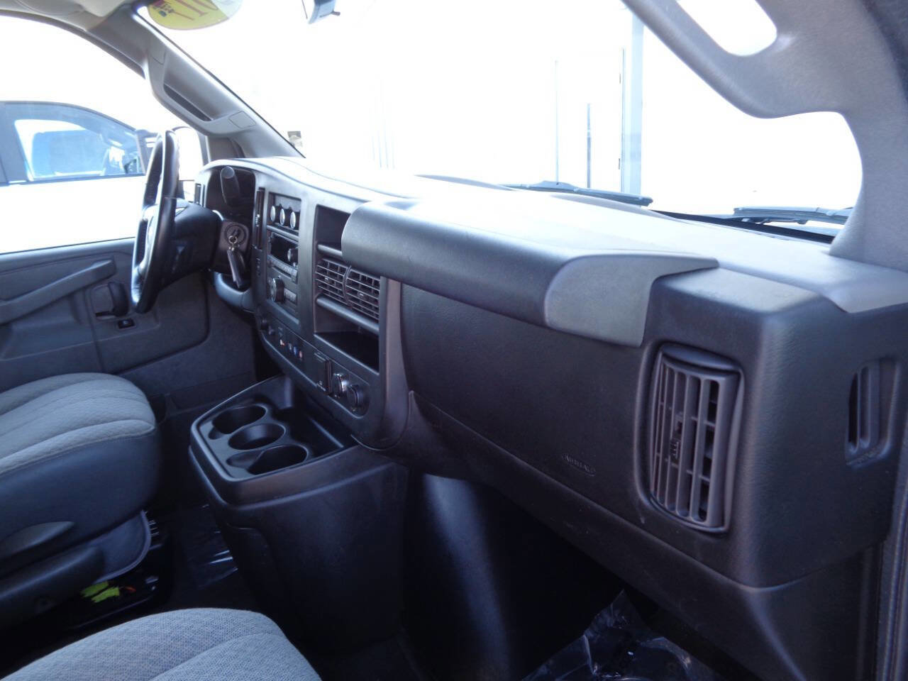 Used 2017 Chevrolet Express 3500 LT w/ LT Preferred Equipment Group image 59