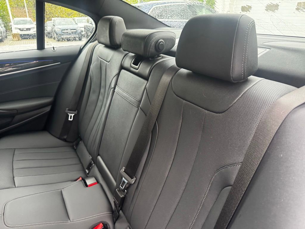 Certified 2023 BMW 530i xDrive w/ Convenience Package AWD/4WD image 10