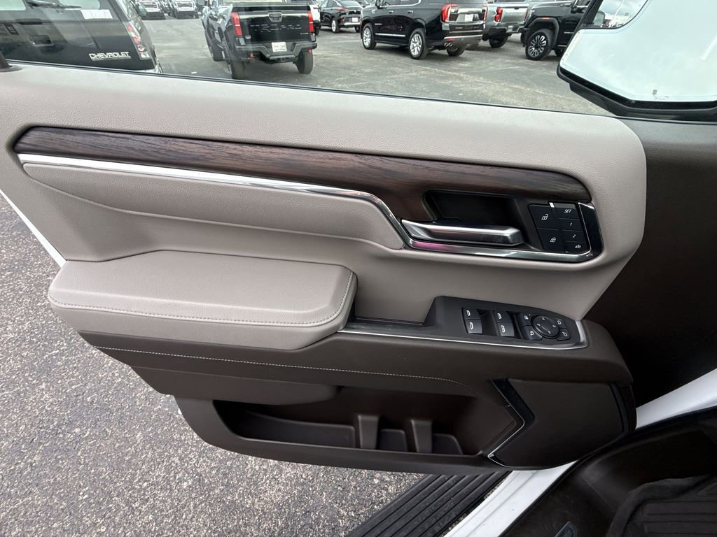 Certified 2024 GMC Sierra 1500 SLT image 29